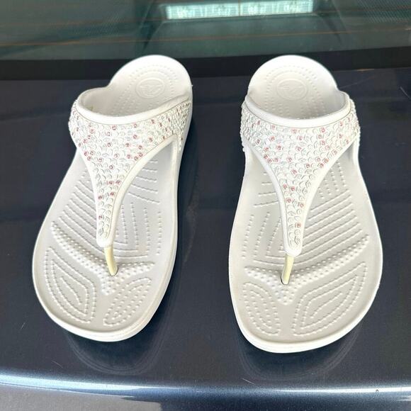 Crocs Sloane Women’s Embellished Flip Flops Size 11 White - Picture 4 of 9